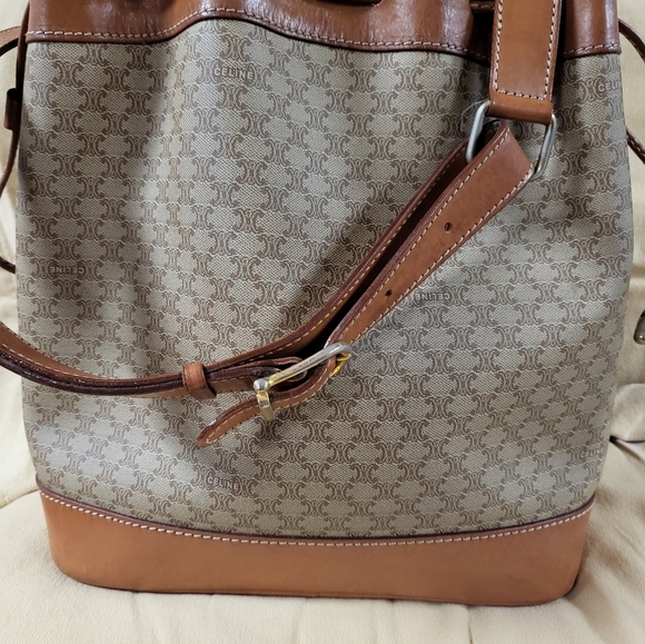 CELINE BUCKET BAG - Picture 3 of 17